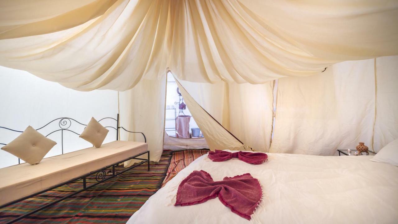 Camp Mars Hotell Douz Exteriör bild